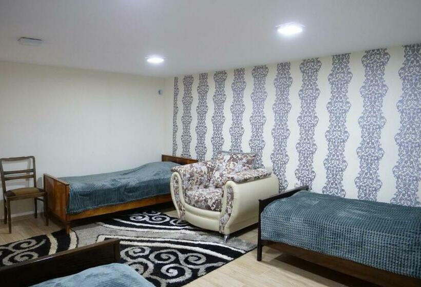 پانسیون Guest House Kumayri