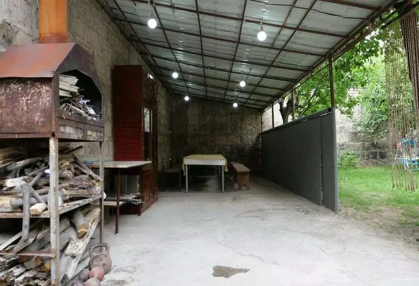پانسیون Guest House Kumayri