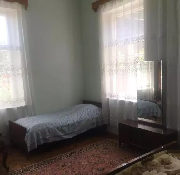 پانسیون Guest House Kumayri