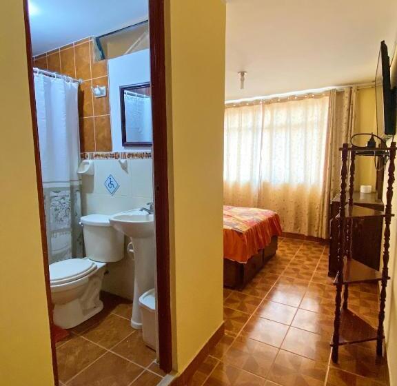 بنسيون Hospedaje Anais