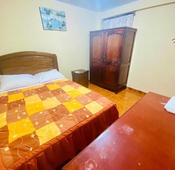 بنسيون Hospedaje Anais