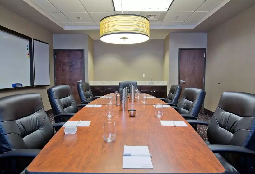 Hampton Inn & Suites Suisun City Waterfront