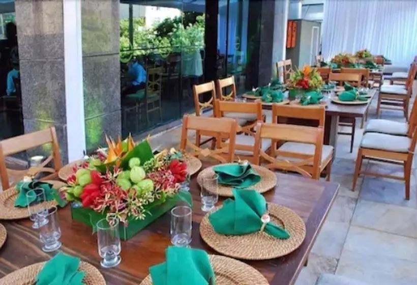 בית מלון כפרי Boulevard Plaza