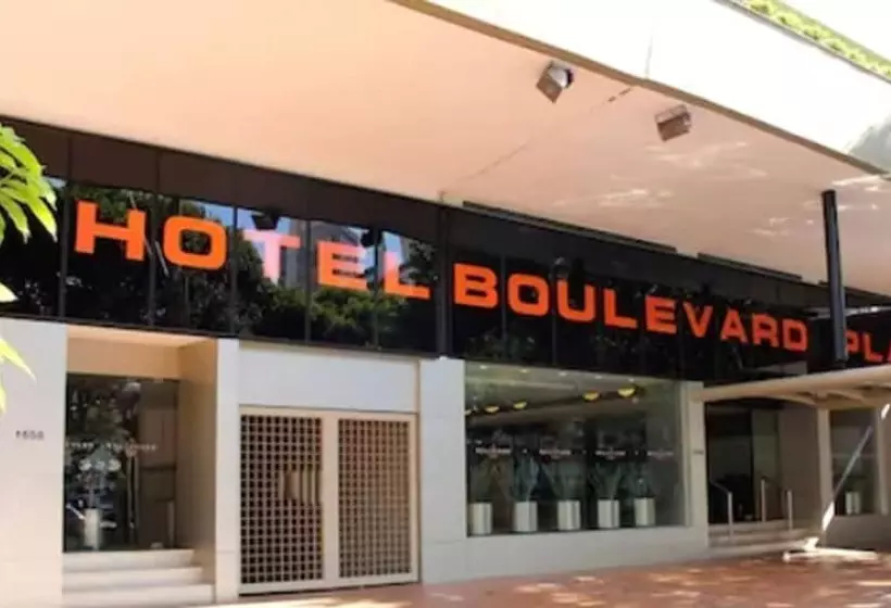 בית מלון כפרי Boulevard Plaza