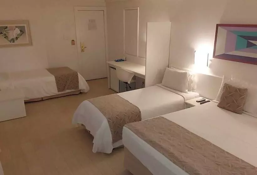 בית מלון כפרי Boulevard Plaza