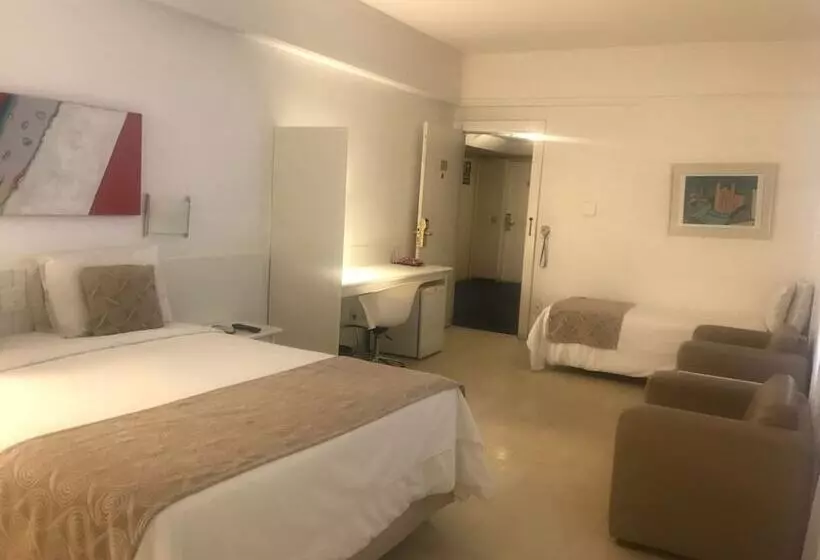 בית מלון כפרי Boulevard Plaza