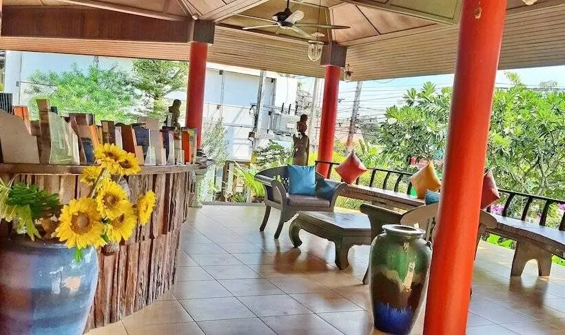 בית מלון כפרי Chaweng Bay View Resort