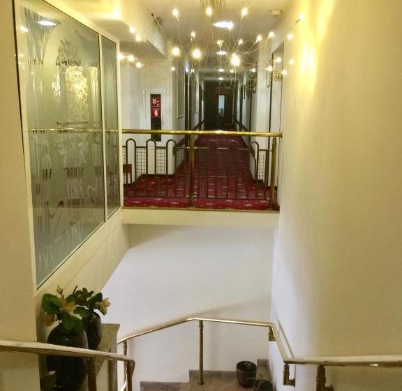 בית מלון כפרי Cosmos