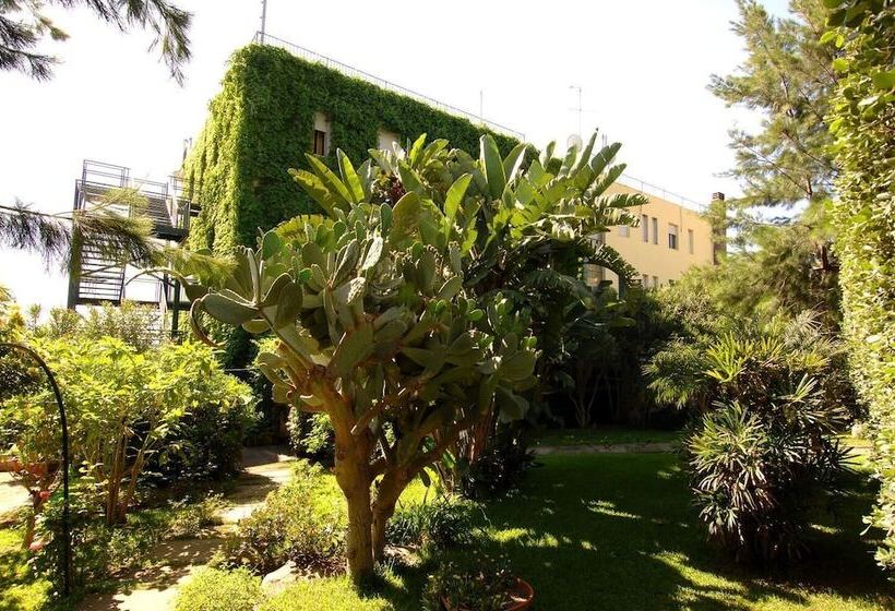 בית מלון כפרי Eden Riviera