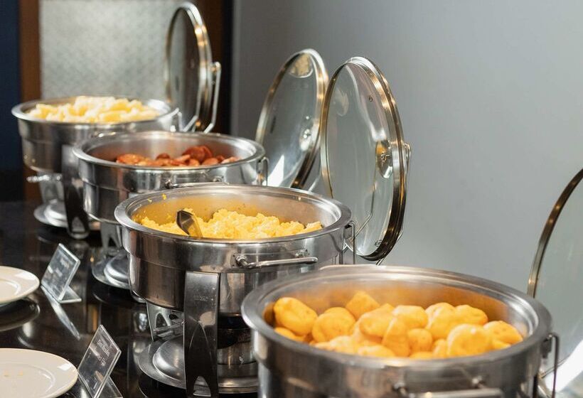 Hotel Golden Tulip Porto Vitoria