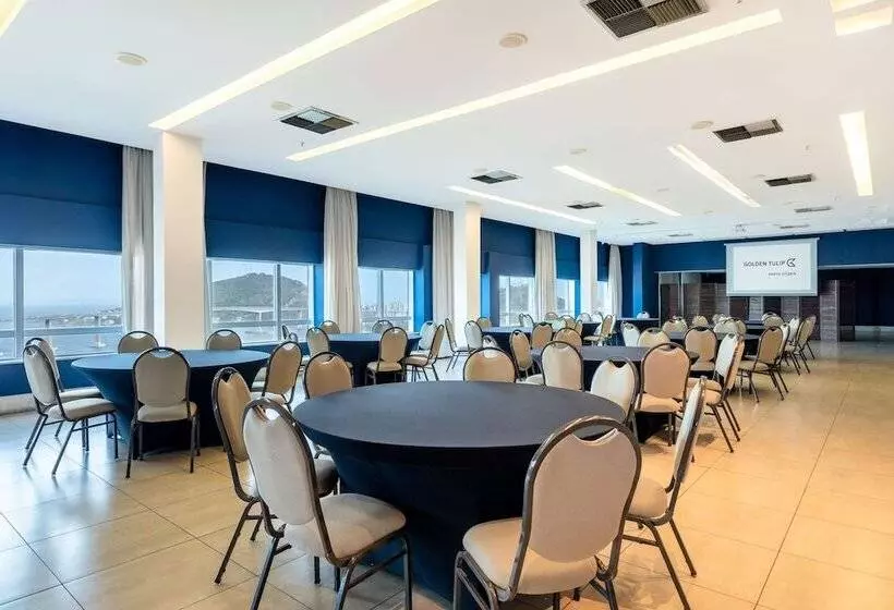 Hotel Golden Tulip Porto Vitoria