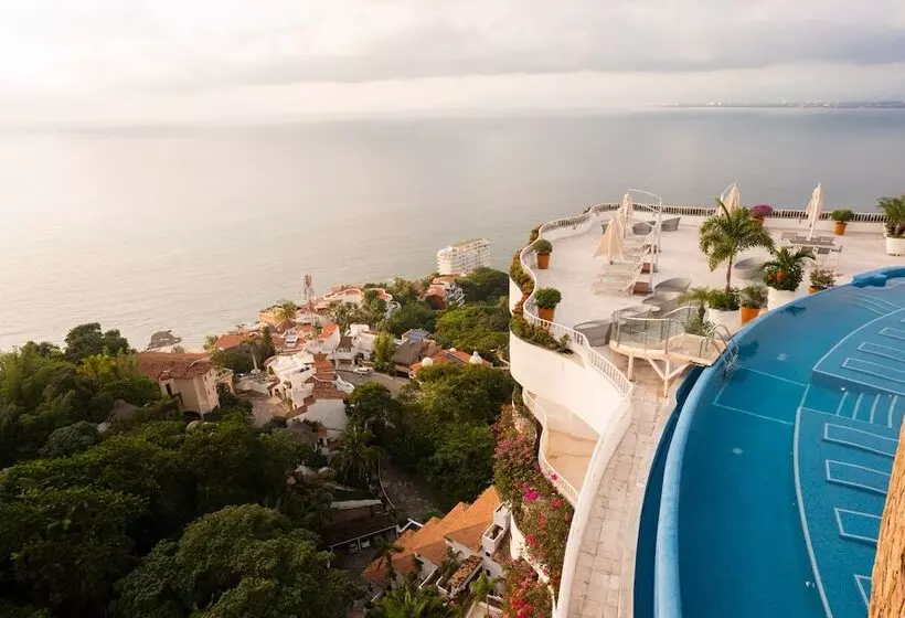 בית מלון כפרי Grand Miramar All Luxury Suites & Residences