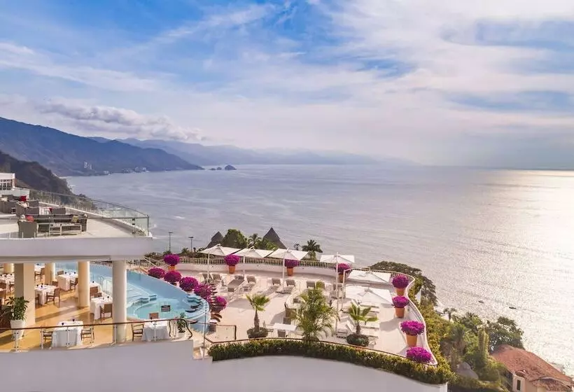 בית מלון כפרי Grand Miramar All Luxury Suites & Residences