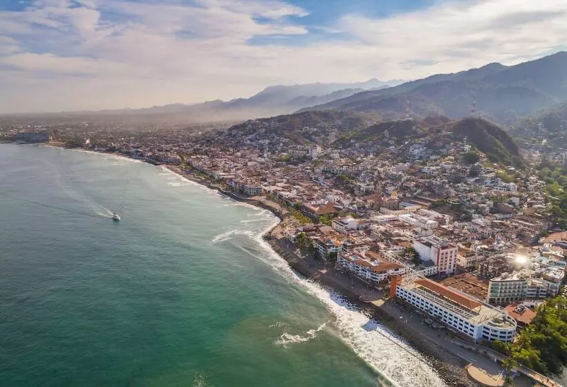 בית מלון כפרי Grand Miramar All Luxury Suites & Residences