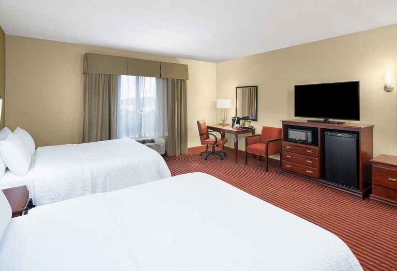 Отель Hampton Inn Covington, Ga