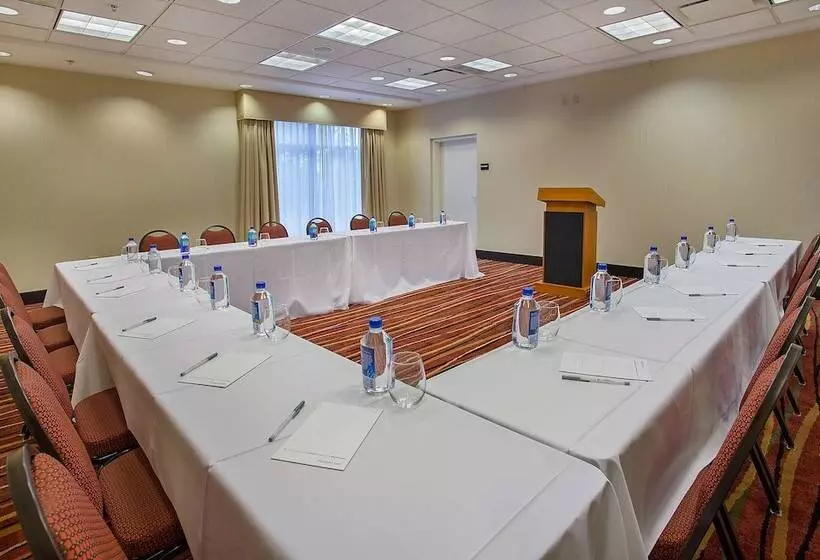 호텔 Hampton Inn Covington, Ga