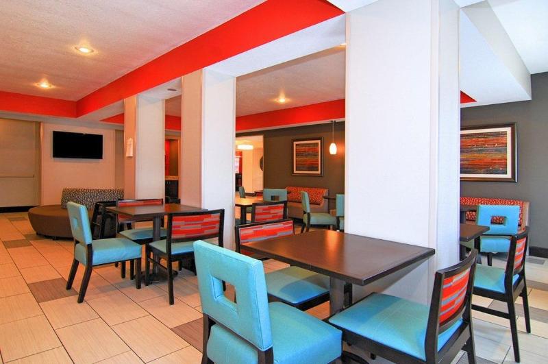 هتل Holiday Inn Express Destin E Commons Mall Area, An Ihg