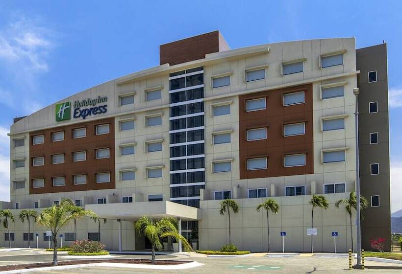 فندق Holiday Inn Express Manzanillo, An Ihg