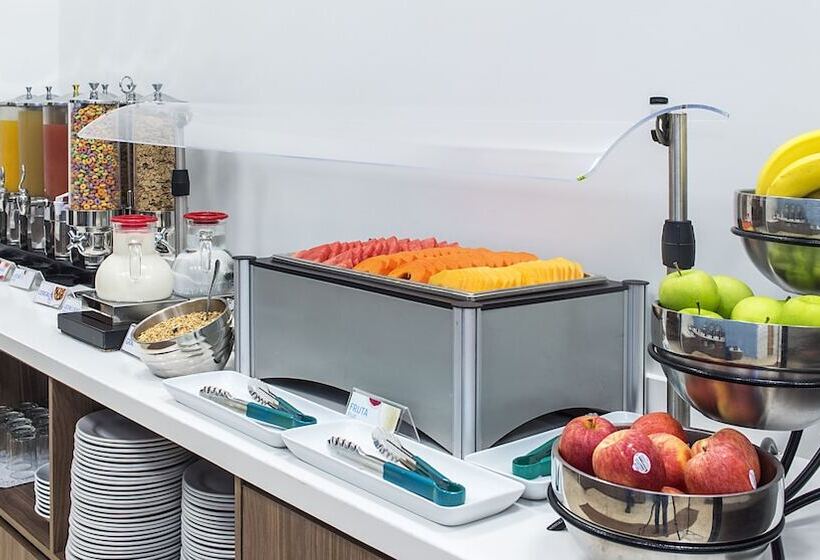 فندق Holiday Inn Express Manzanillo, An Ihg