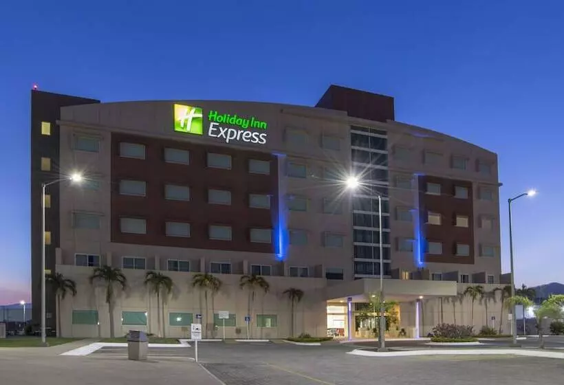 Отель Holiday Inn Express Manzanillo, An Ihg