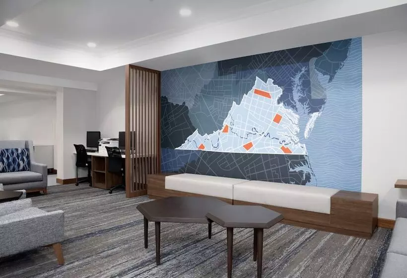 Hotel Holiday Inn Express & Suites Alexandria   Fort Belvoir, An Ihg