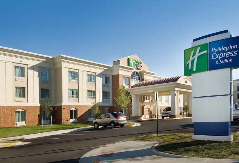 בית מלון כפרי Holiday Inn Express & Suites Alexandria   Fort Belvoir, An Ihg