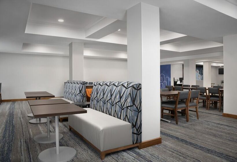 בית מלון כפרי Holiday Inn Express & Suites Alexandria   Fort Belvoir, An Ihg