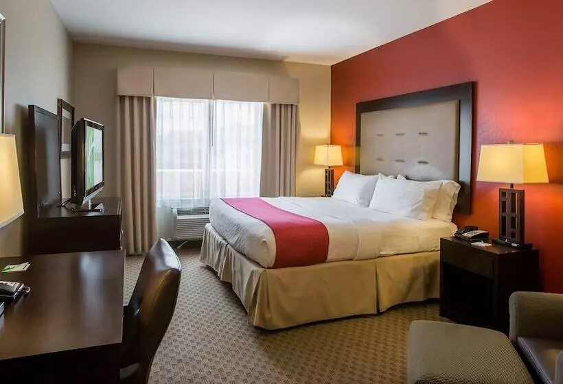 Отель Holiday Inn Express & Suites   Oklahoma City Airport, An Ihg