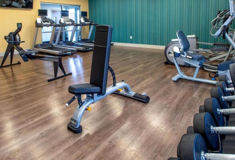 בית מלון כפרי Holiday Inn Express & Suites   Oklahoma City Airport, An Ihg