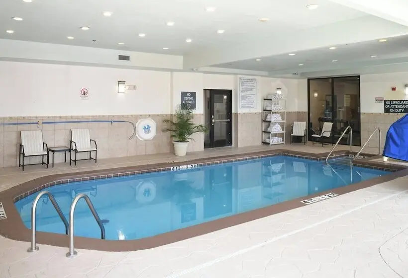هتل Holiday Inn Oklahoma City Airport