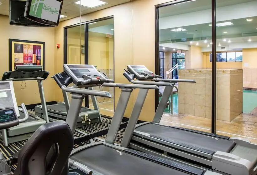 هتل Holiday Inn Oklahoma City Airport