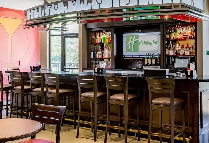 هتل Holiday Inn Oklahoma City Airport