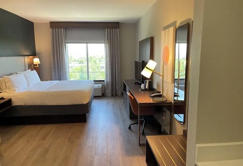 هتل Holiday Inn Oklahoma City Airport