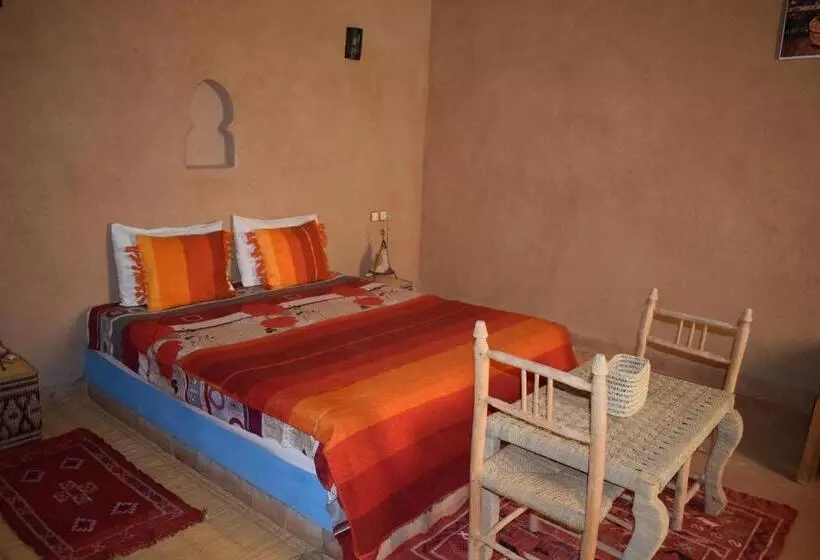 Отель Maison D Hotes La Tour De Toile