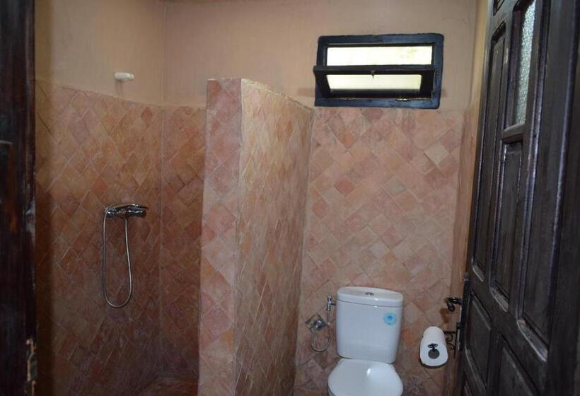 Отель Maison D Hotes La Tour De Toile