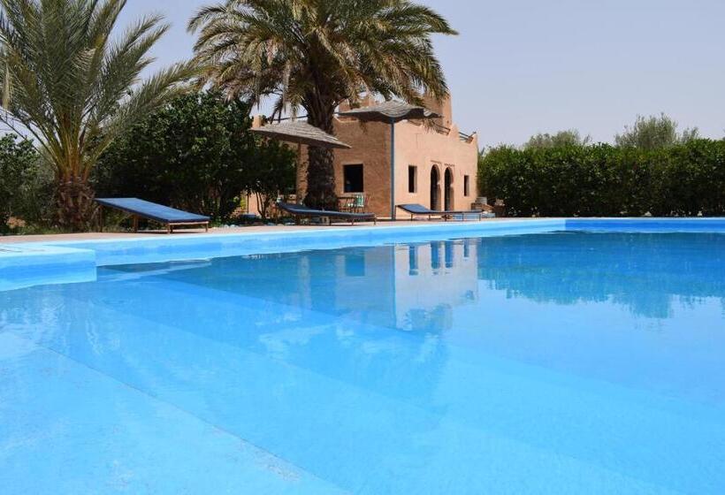 Отель Maison D Hotes La Tour De Toile