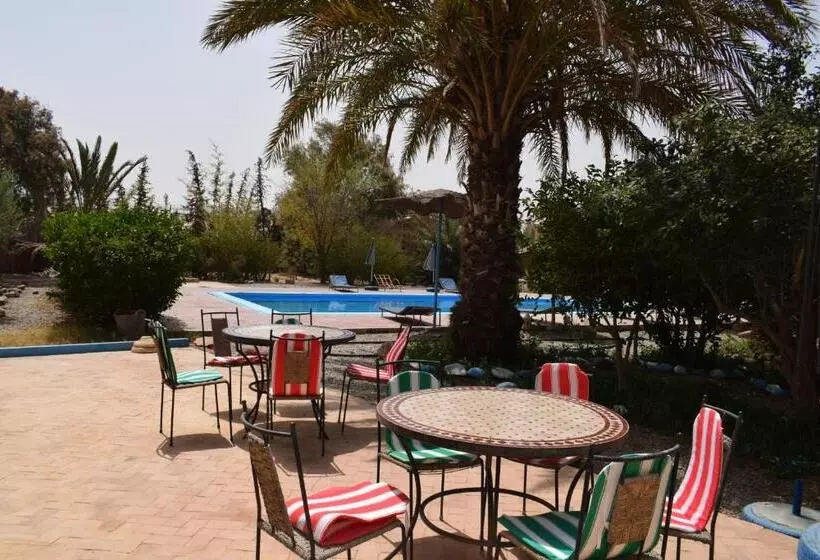 Отель Maison D Hotes La Tour De Toile