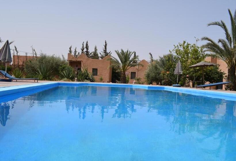 Отель Maison D Hotes La Tour De Toile