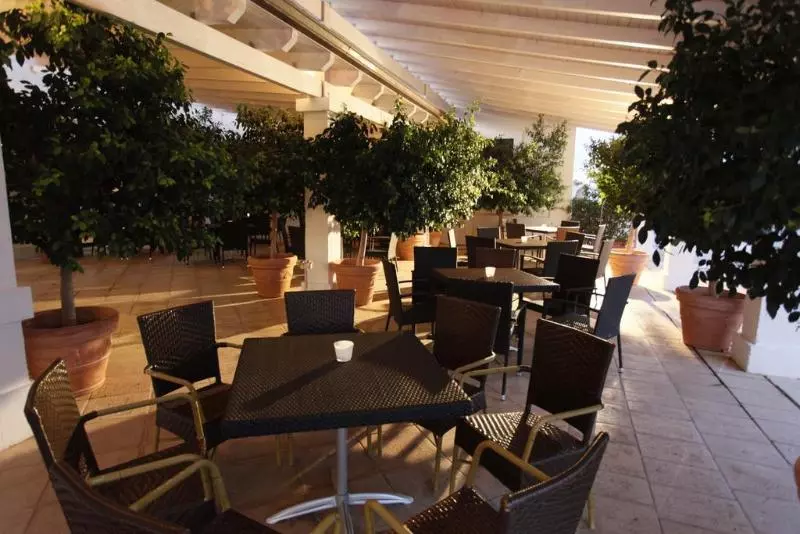 هتل Masseria Relais Del Cardinale