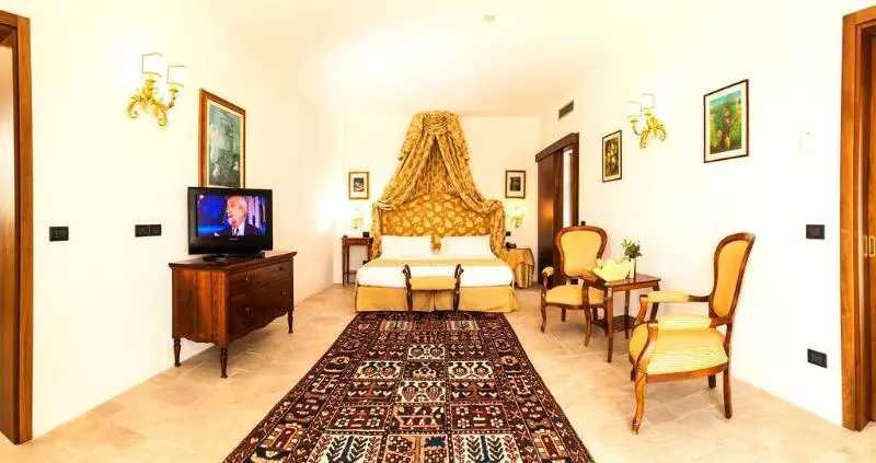 هتل Masseria Relais Del Cardinale