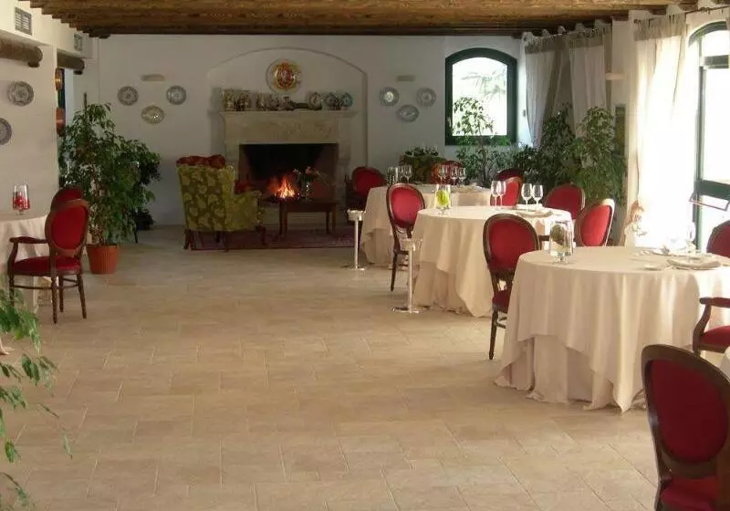 هتل Masseria Relais Del Cardinale