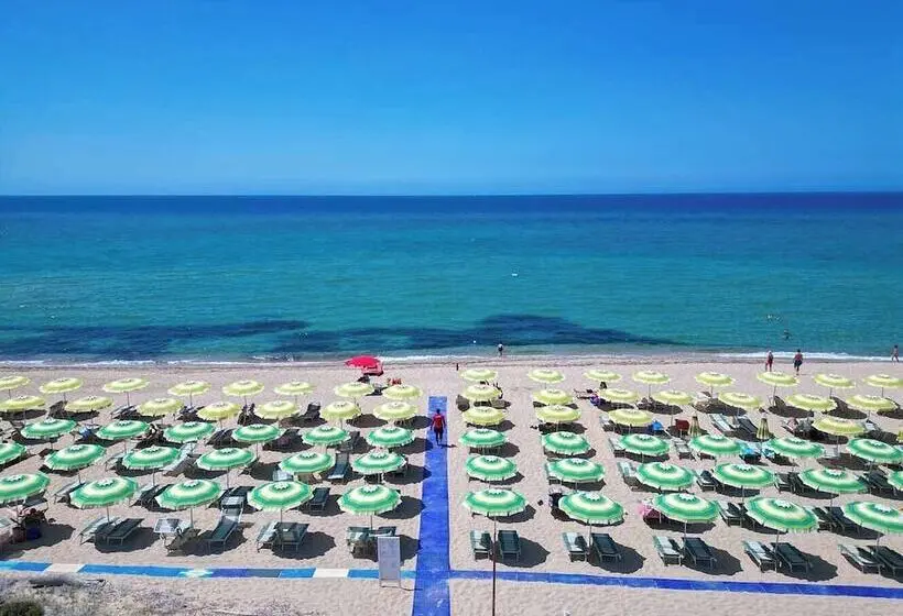 Hotelli Mimose Beach Village