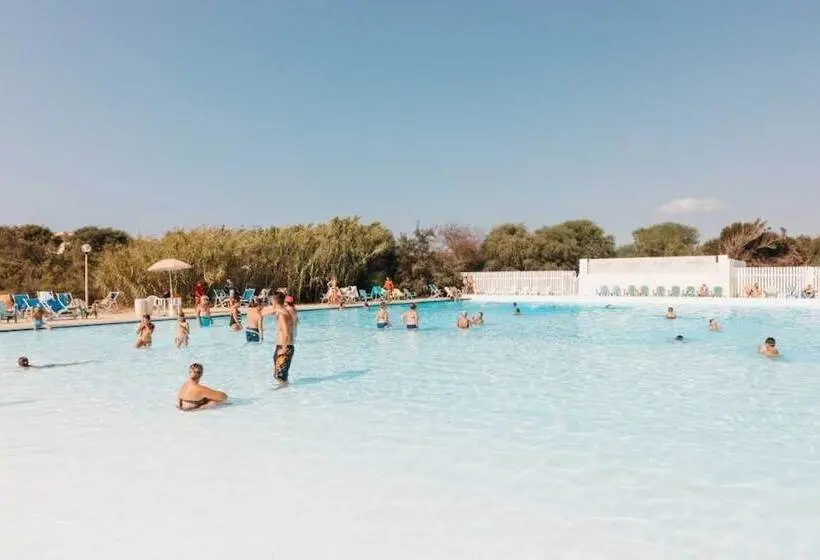 Hotelli Mimose Beach Village