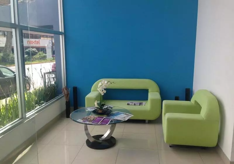 ホテル Misión Express Xalapa Centro
