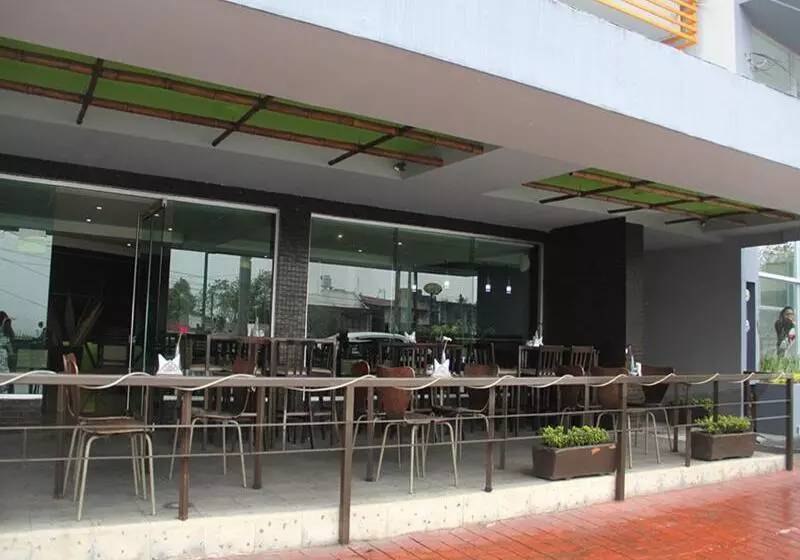 ホテル Misión Express Xalapa Centro