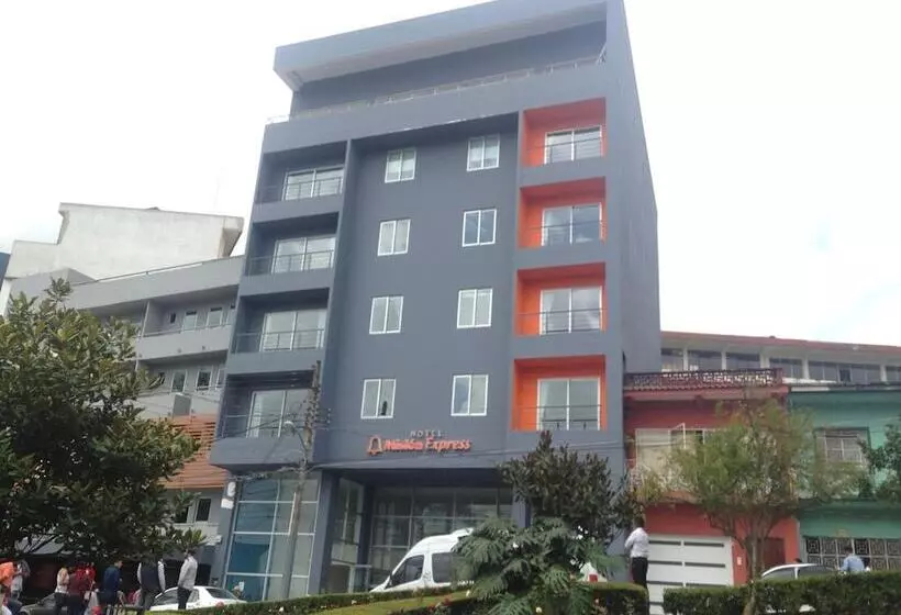 ホテル Misión Express Xalapa Centro