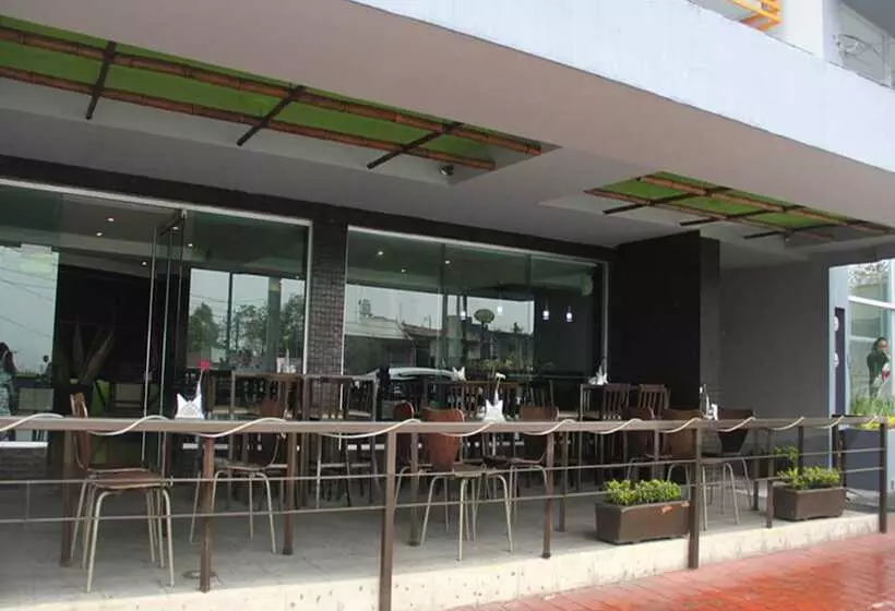 ホテル Misión Express Xalapa Centro