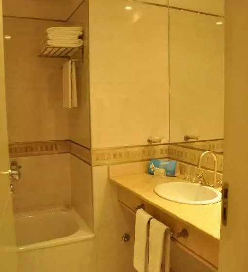 Отель Orfeo Suites Cordoba