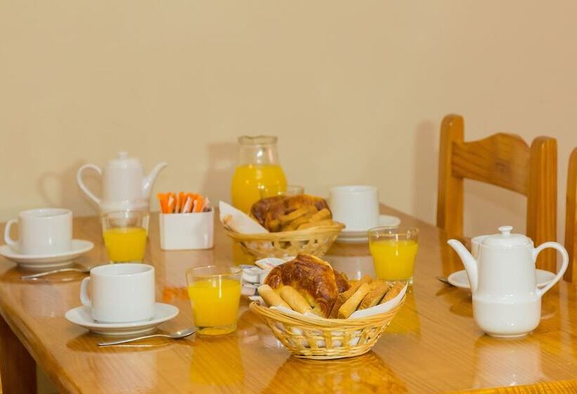 فندق Patio Mediterraneo Apart