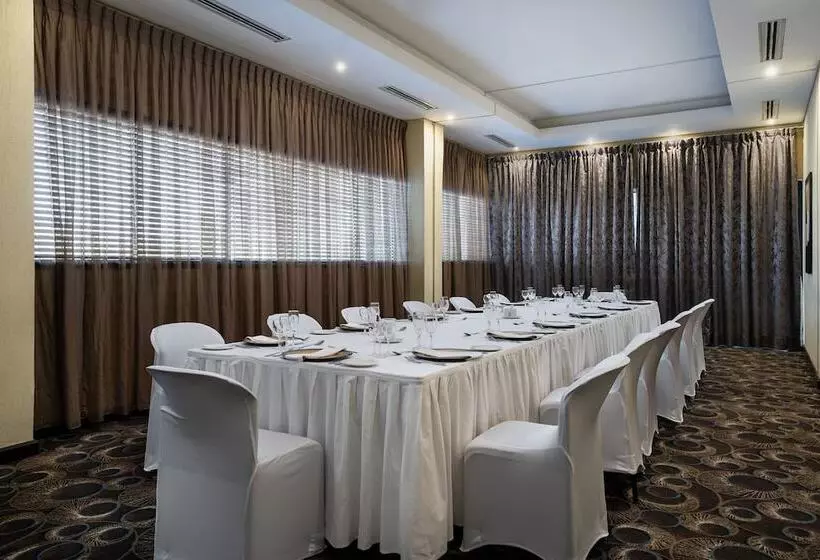 Premier Hotel O.r. Tambo